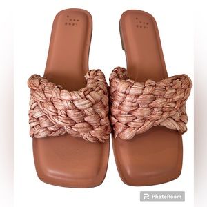 A New Day Nicolette Sz 8.5 Pink Raffia
Straps Slide Sandals Memory Foam